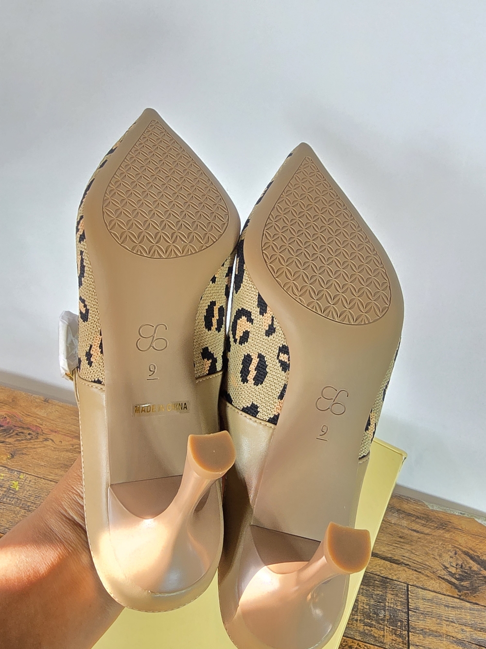 Cosy Island Leopard Print Pointed Toe Mule Heels in Tan/Black Size 8.5 - Picture 11 of 11